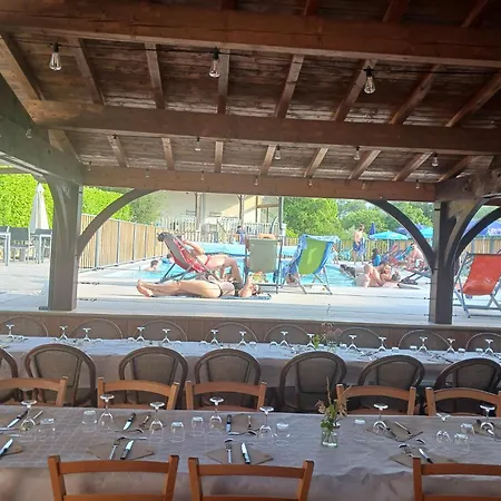 Domaine Papillon مكان تخييم