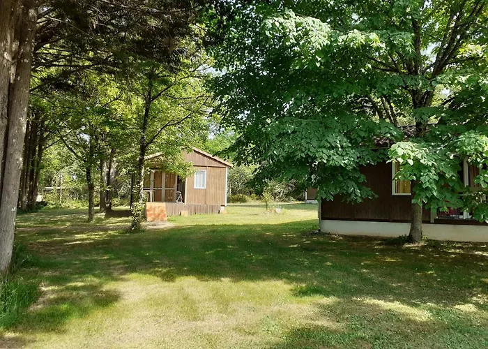 Domaine Papillon مكان تخييم *