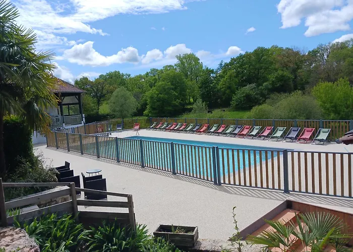 مكان تخييم Domaine Papillon Reyrevignes (Figeac)